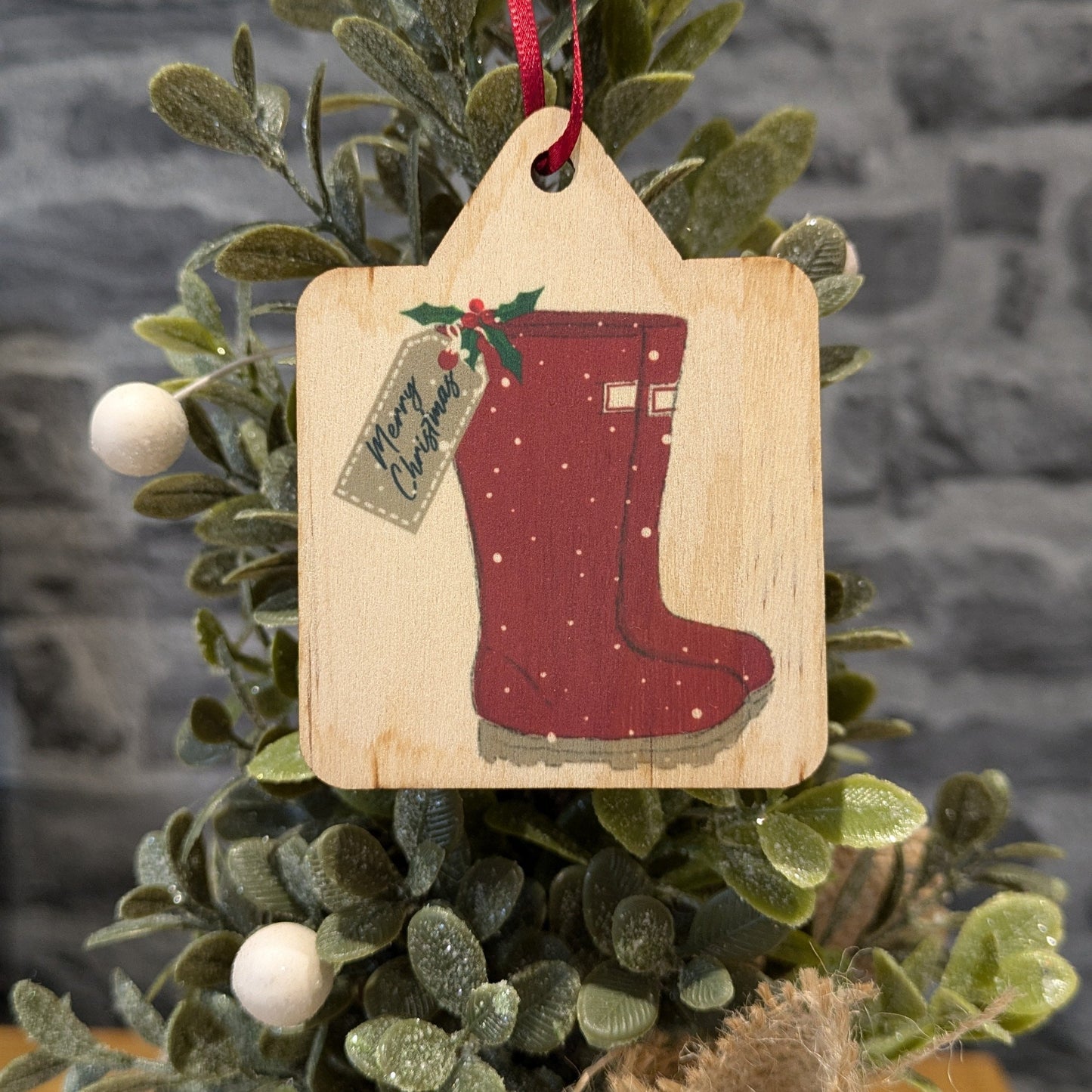 Christmas tree decoration with red wellies on an ear tag shape and
complete with a red ribbon - farmer – farming – gift – farmhouse – country kitchen – country style – country Christmas decor country living style – farmers wife – Christmas gift ideas